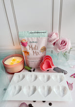 Cargar imagen en el visor de la galería, GIFT BOX "LOVE"